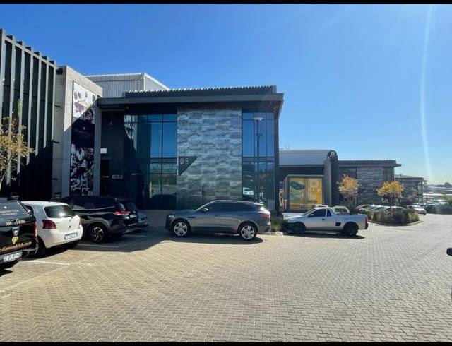INDUSTRIAL PROPERTY TO RENT IN LOUWLARDIA